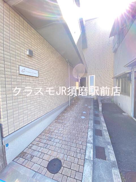 24/30 エントランス