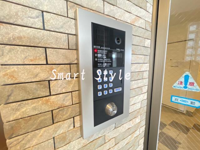 28/30 エントランス