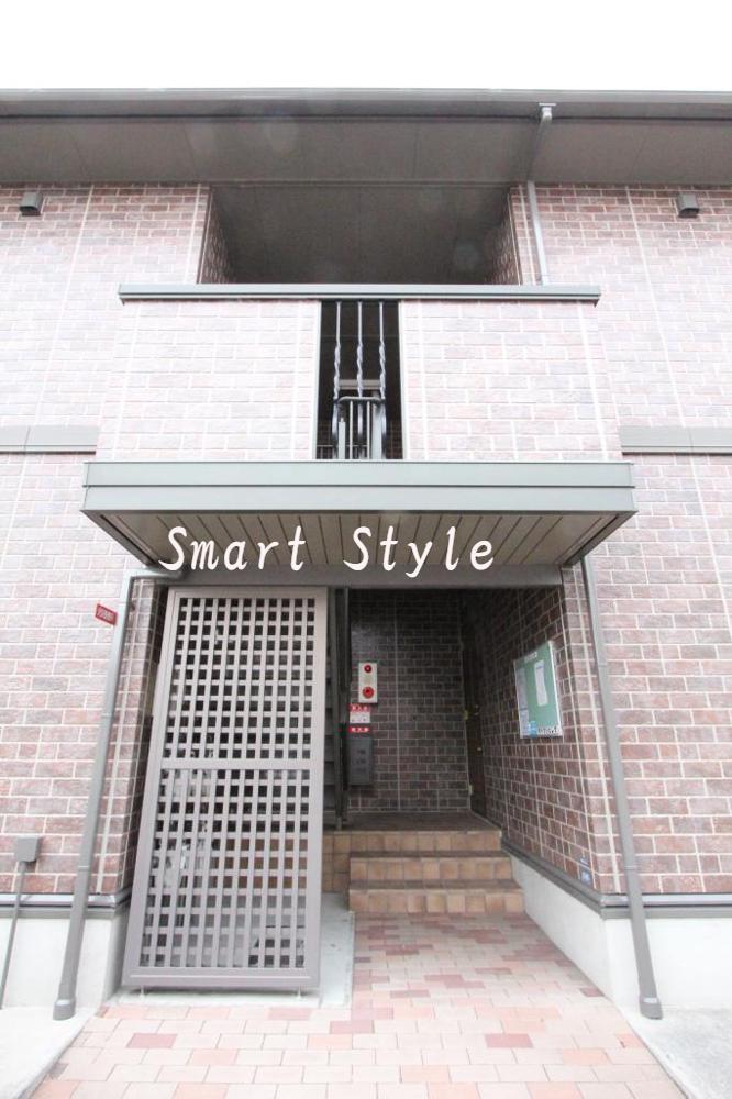 26/30 エントランス