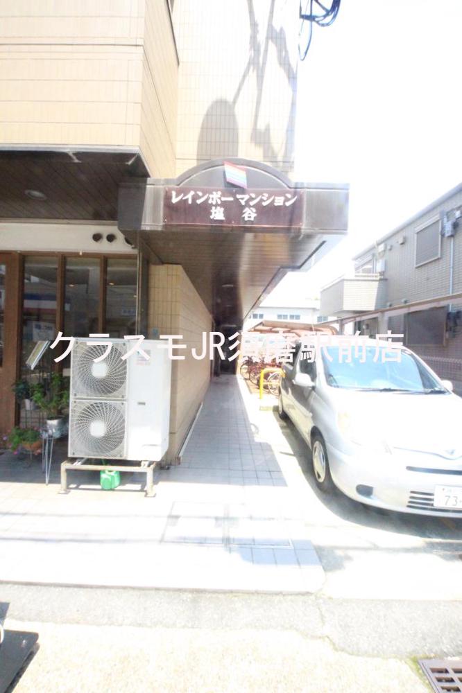 21/30 エントランス