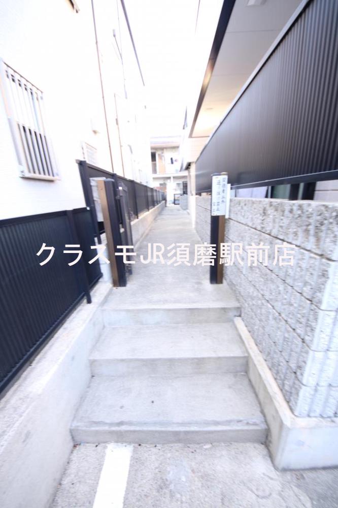 15/23 エントランス