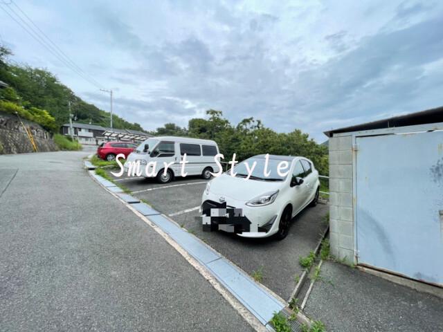 19/28 駐車場