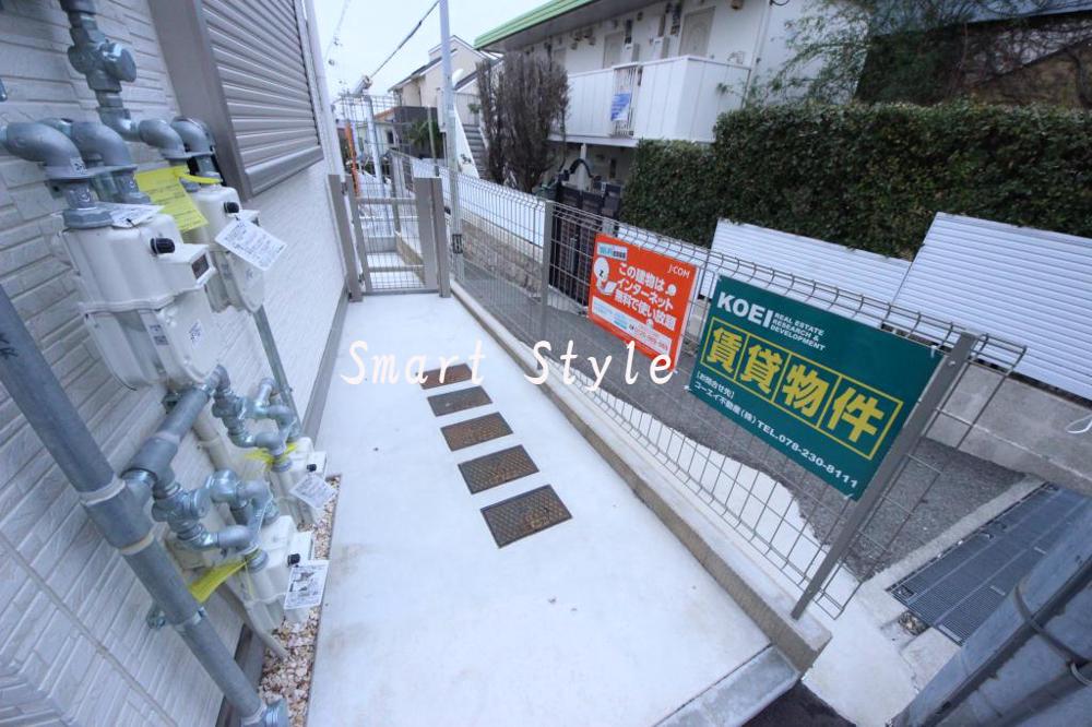 28/30 エントランス