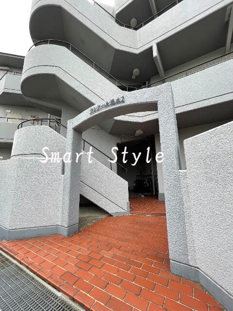 25/30 エントランス