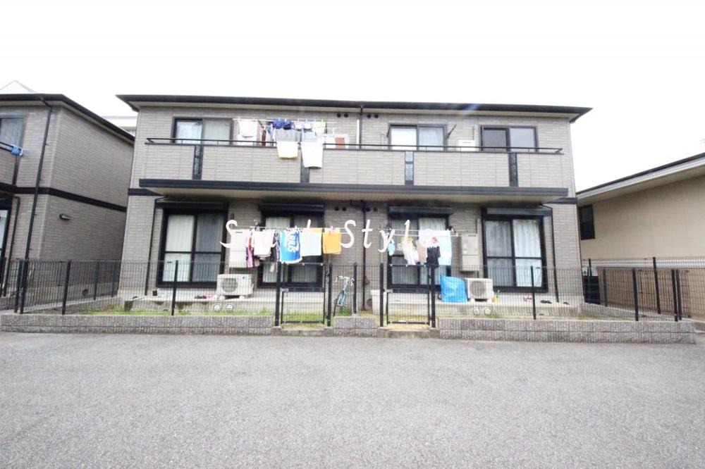 21/30 エントランス