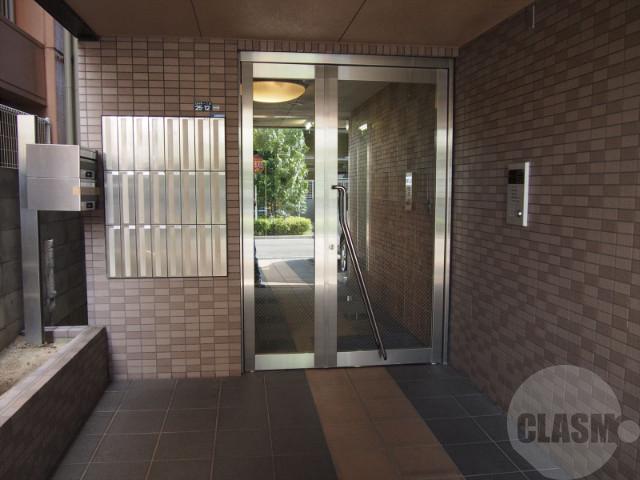 22/30 エントランス