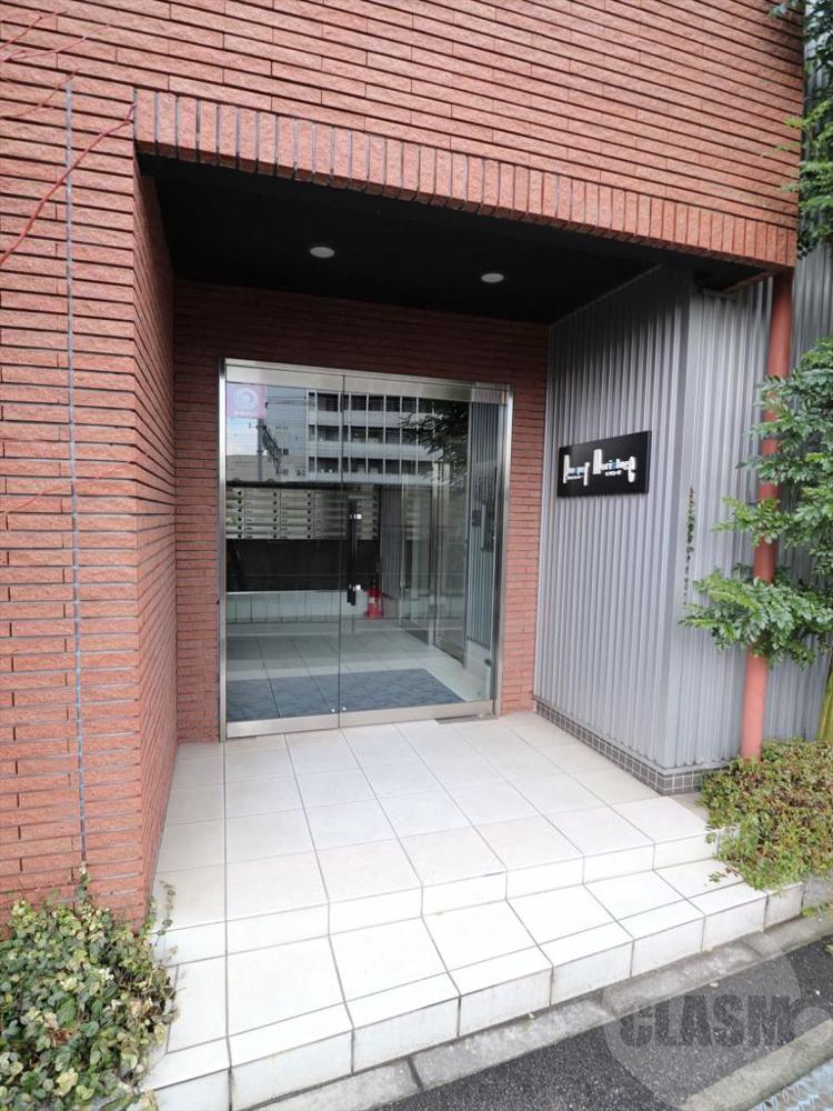 22/30 エントランス