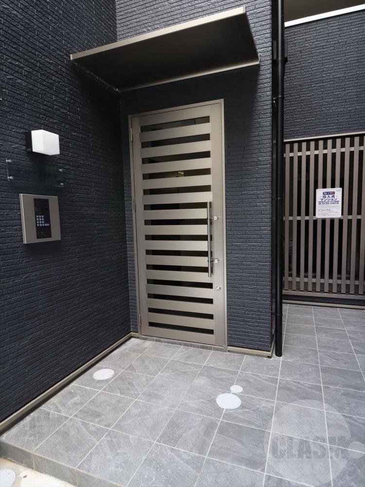 22/29 エントランス