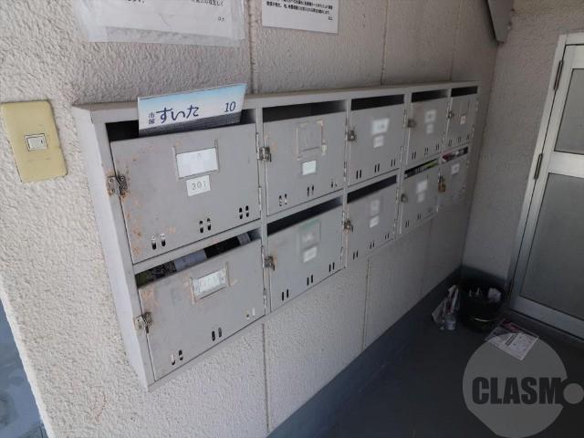 21/30 エントランス