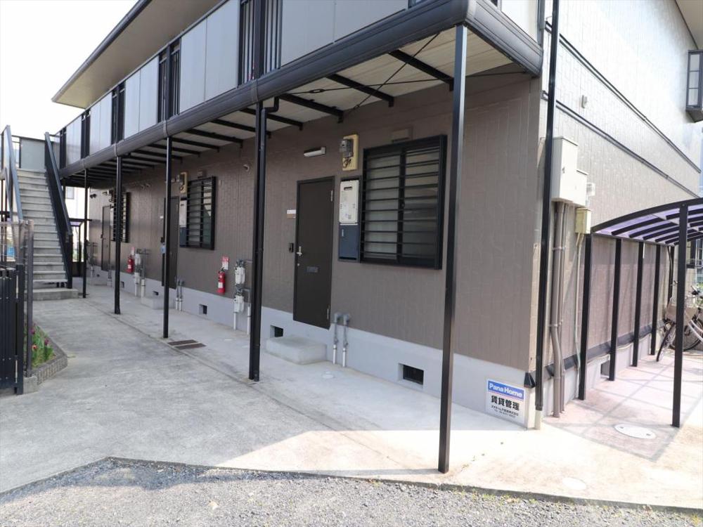 22/30 エントランス