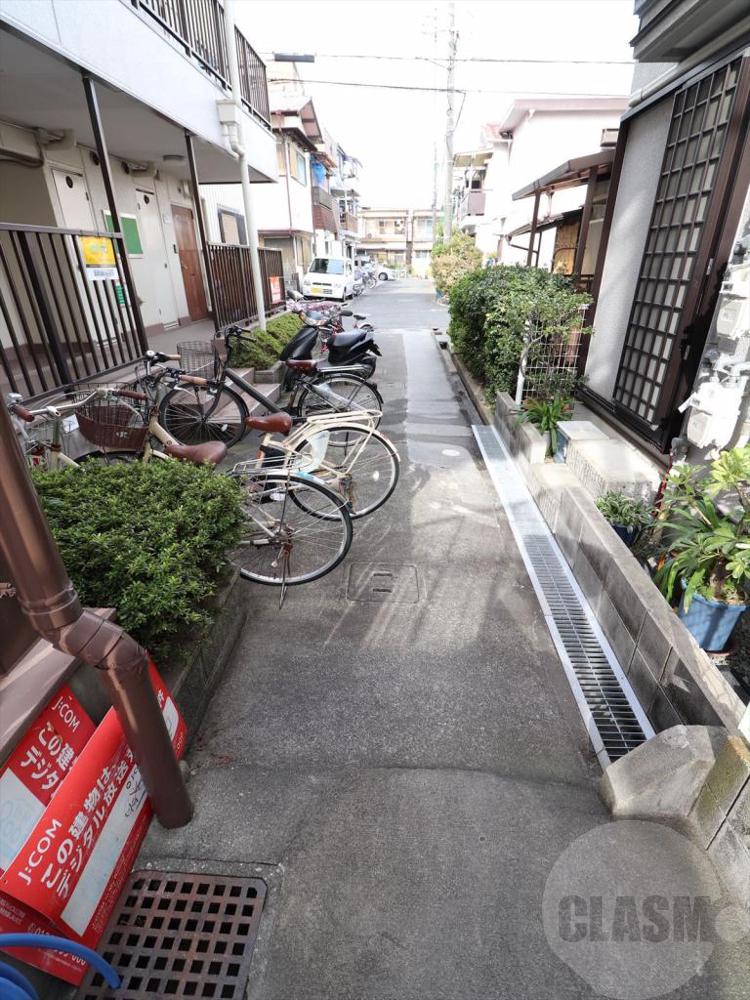 22/30 エントランス