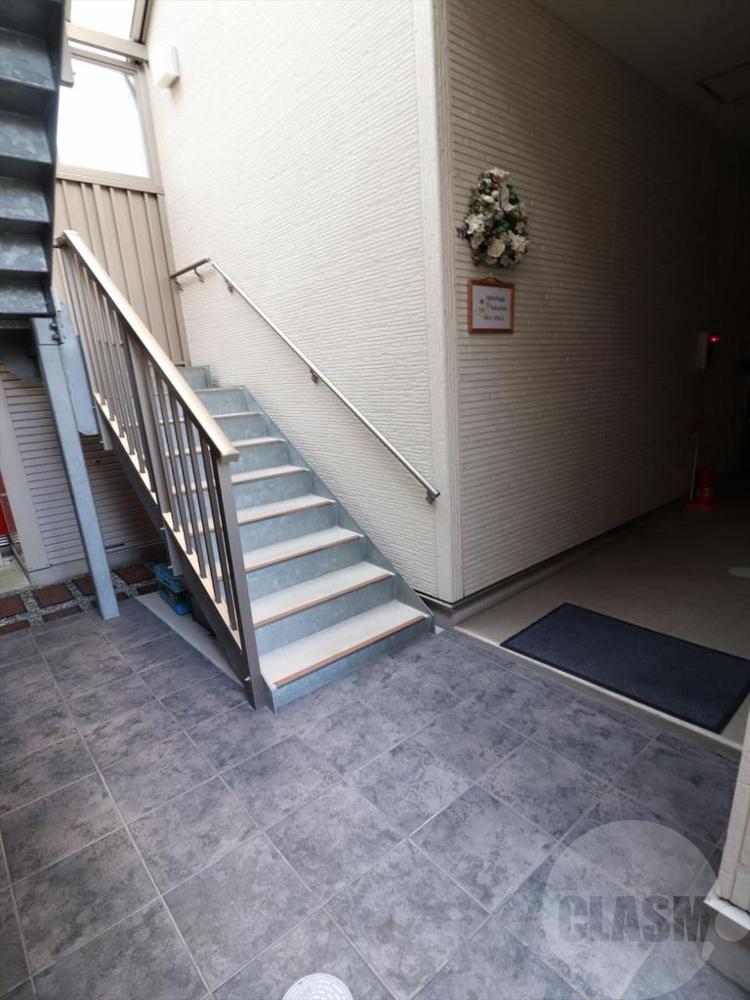 22/30 エントランス