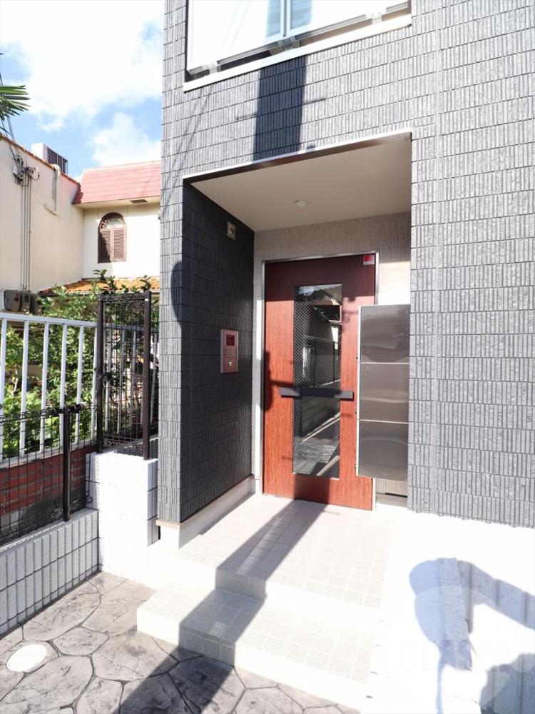 22/30 エントランス