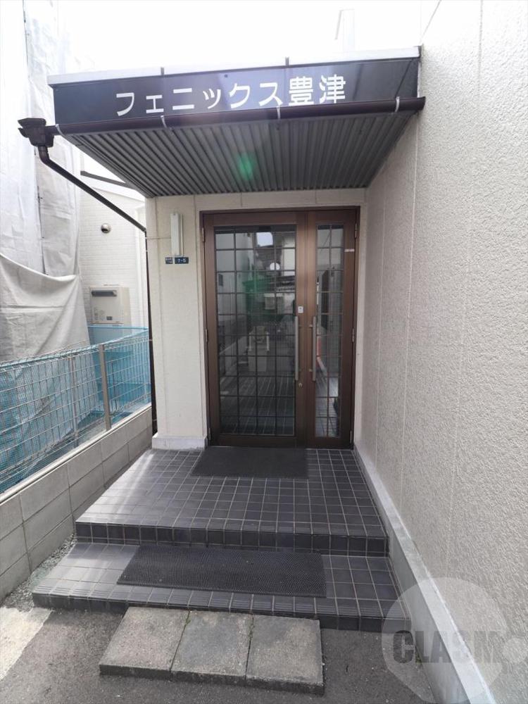 22/30 エントランス