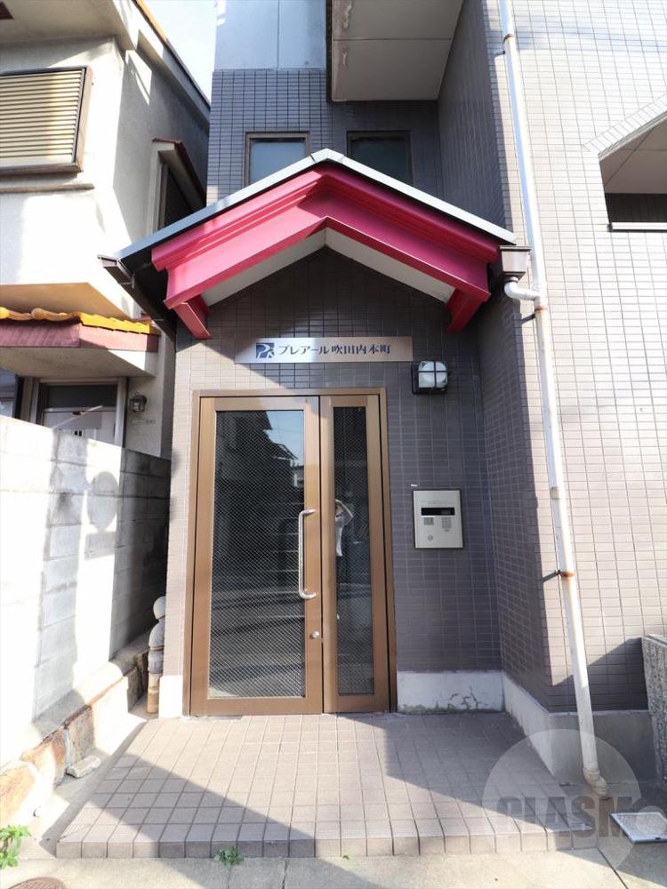 22/30 エントランス