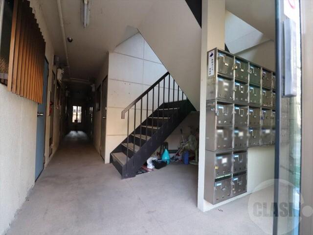 21/29 エントランス