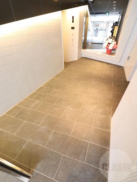 22/30 エントランス