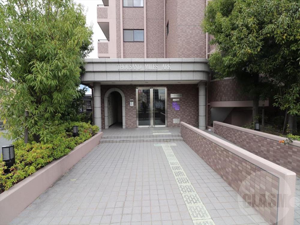 22/30 エントランス