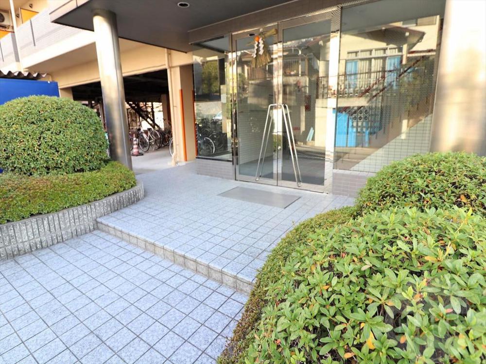 13/20 エントランス