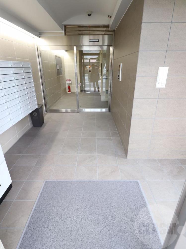 22/30 エントランス