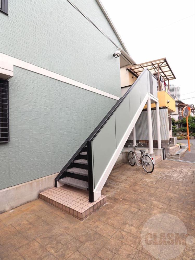 22/30 エントランス