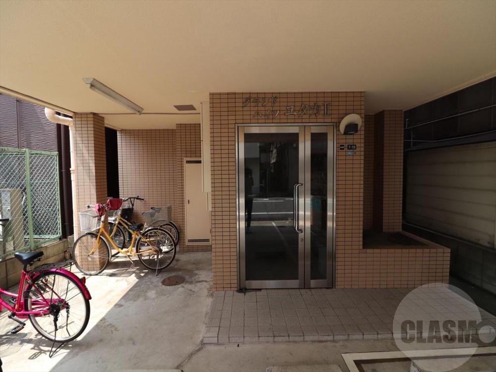 22/30 エントランス