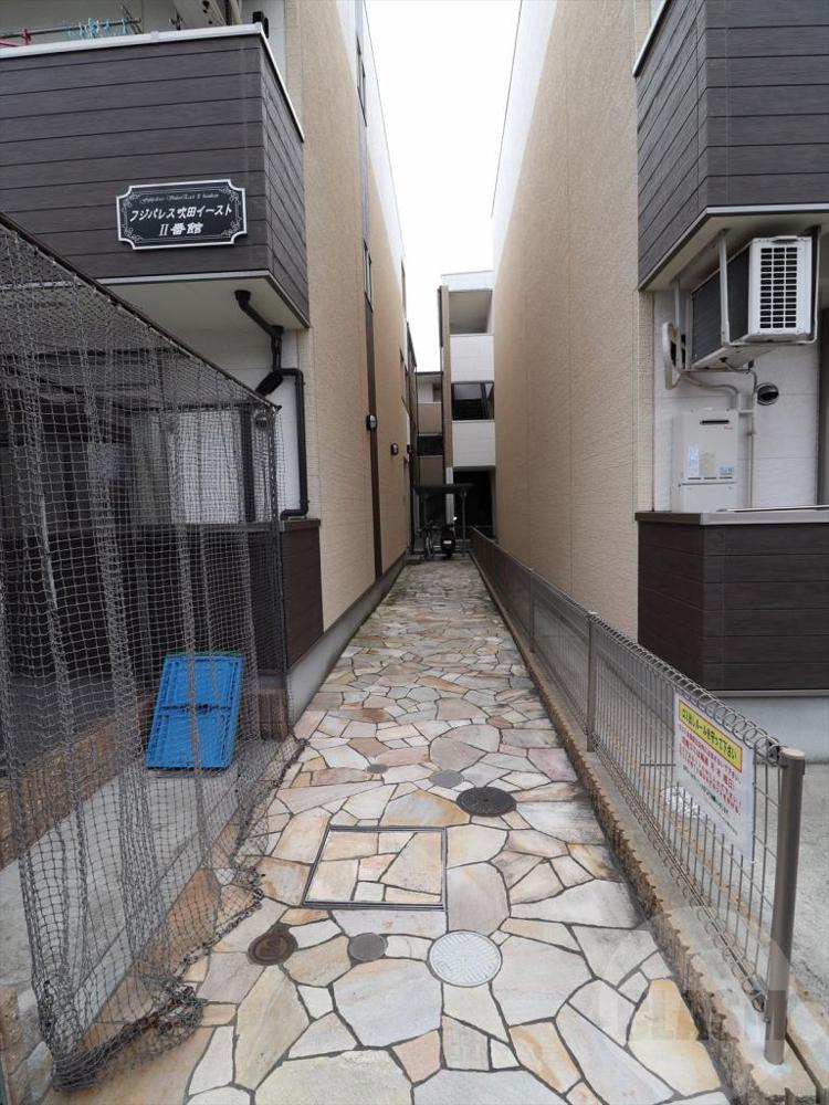 22/30 エントランス