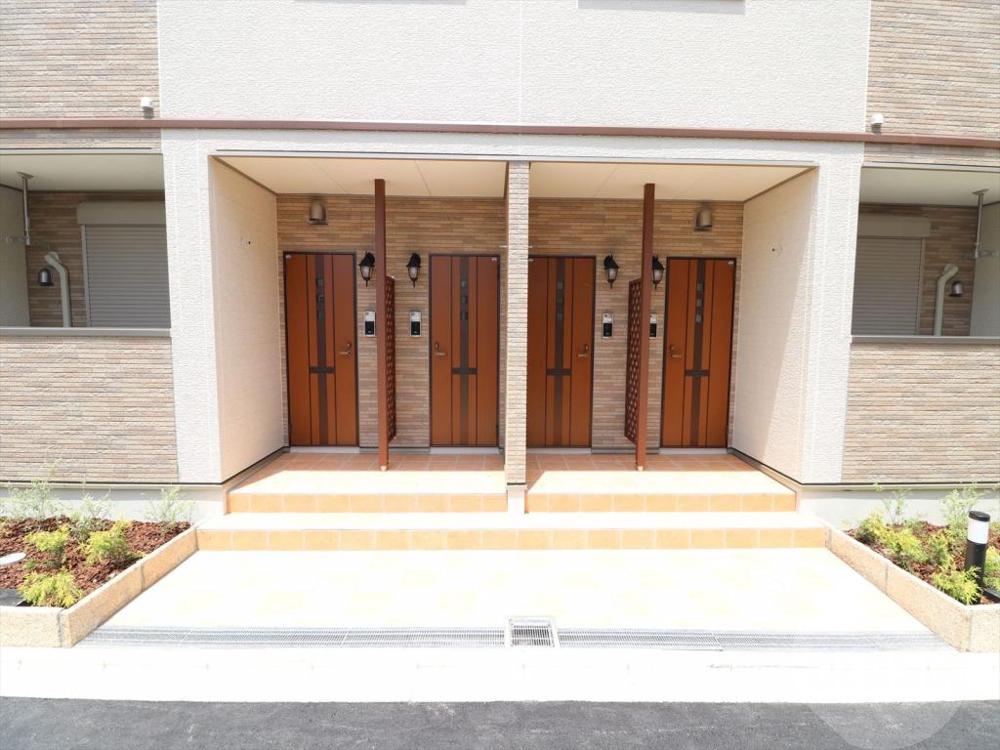 22/30 エントランス