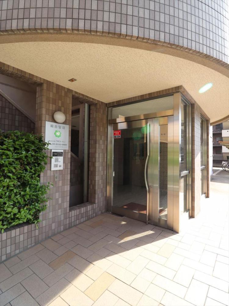 22/30 エントランス