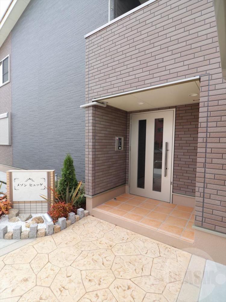 22/30 エントランス