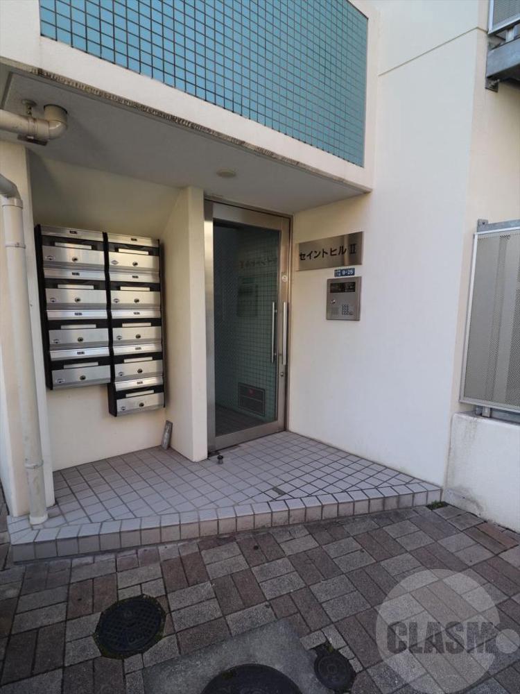 22/30 エントランス