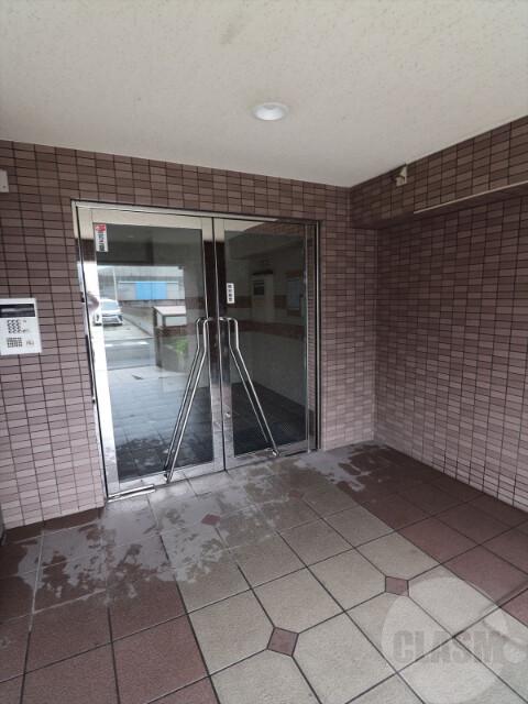 22/30 エントランス