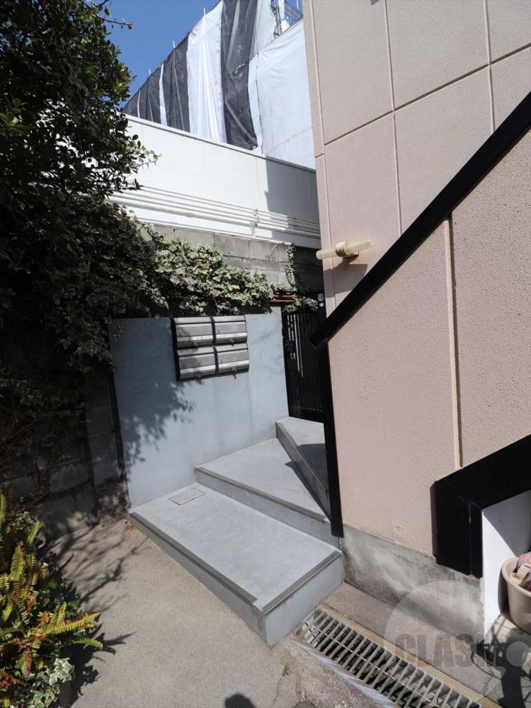 22/29 エントランス