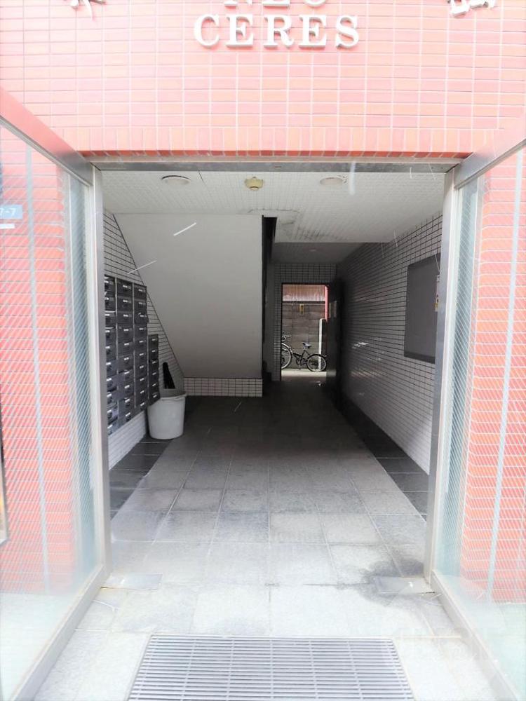 22/30 エントランス