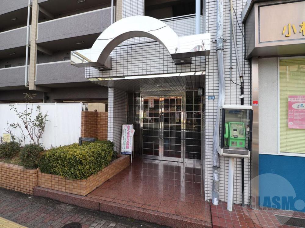 21/29 エントランス