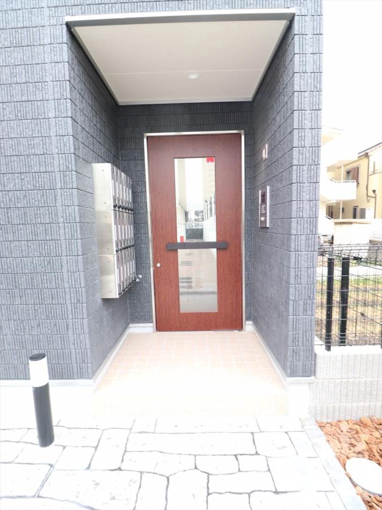 22/30 エントランス