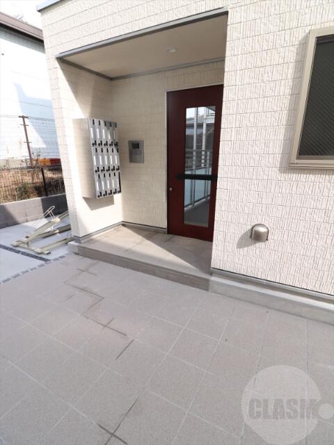 22/30 エントランス