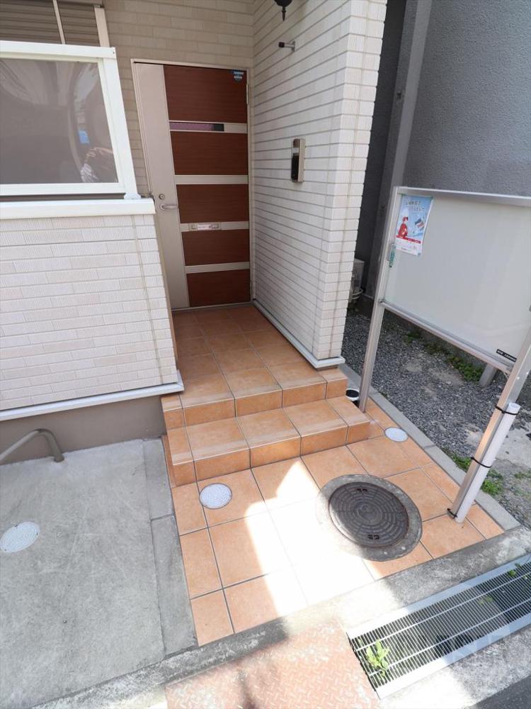 22/30 エントランス