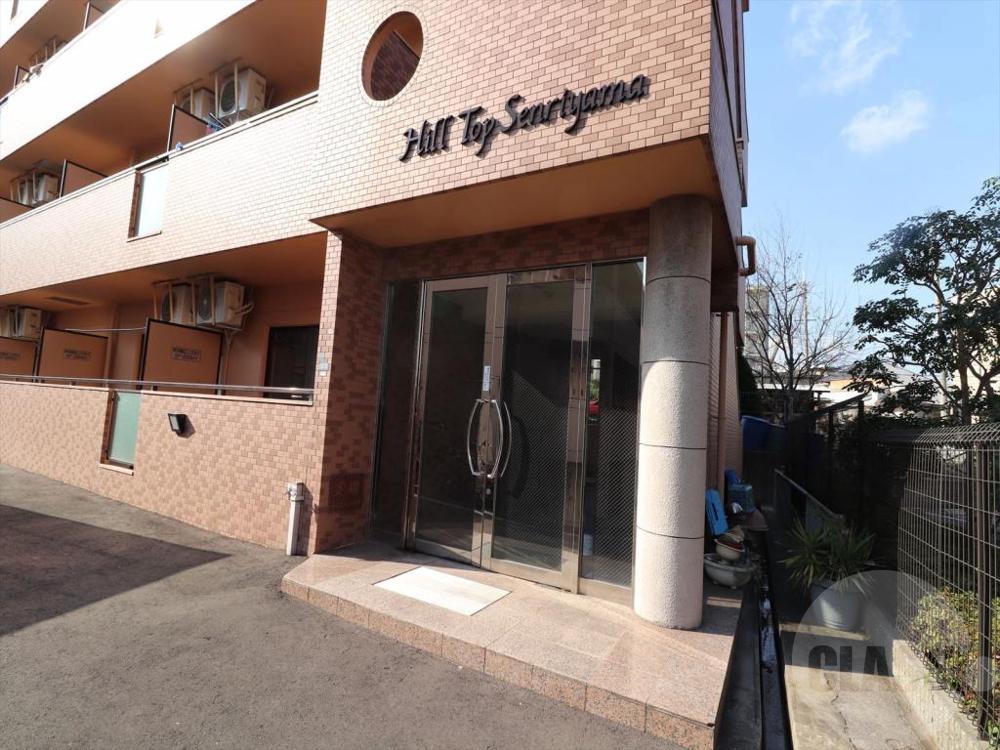 22/30 エントランス