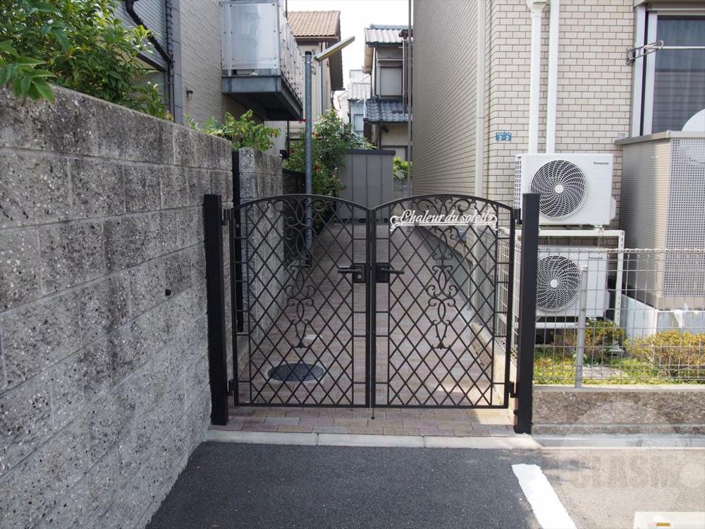 22/30 エントランス