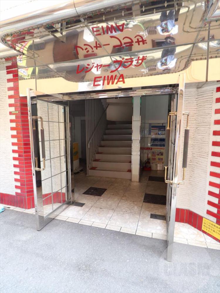 22/30 エントランス