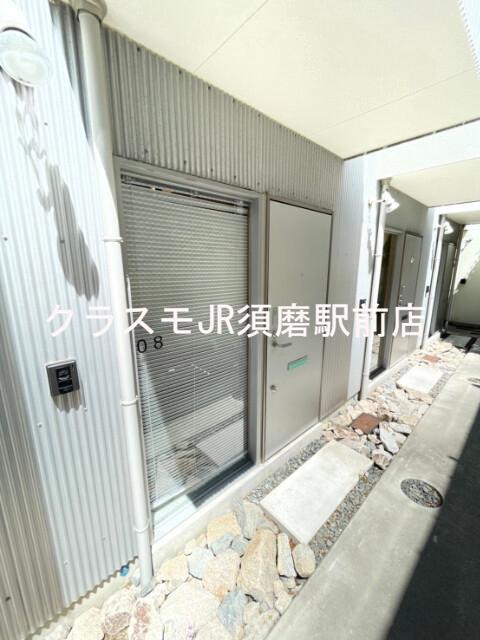 21/30 エントランス
