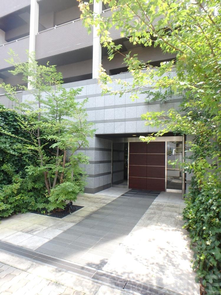 19/28 エントランス