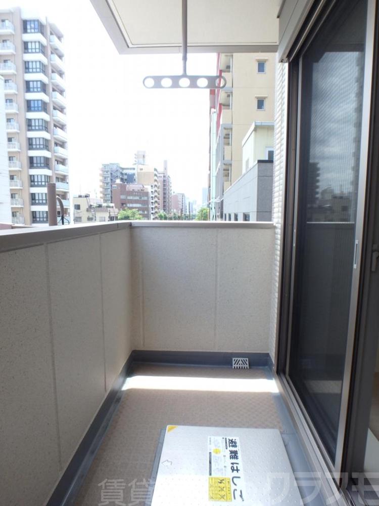 23/30 バルコニー