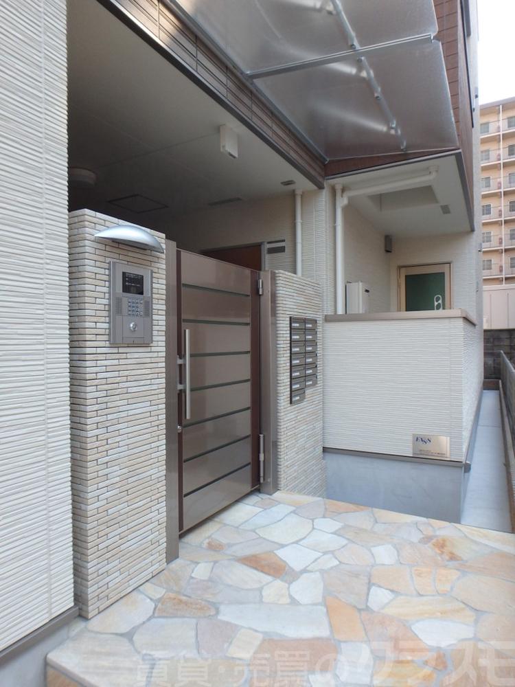 2/5 エントランス