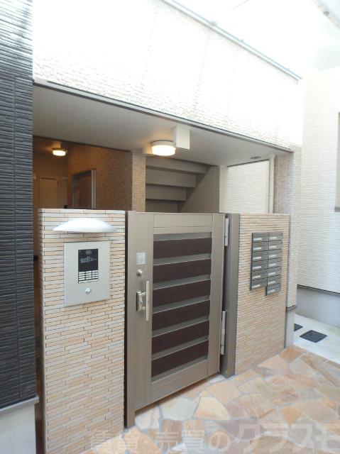 22/30 エントランス