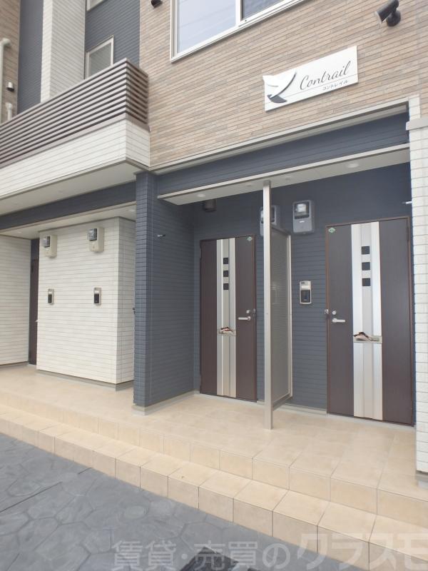 28/30 エントランス