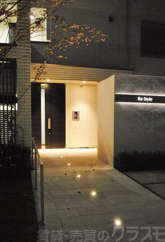 28/30 エントランス