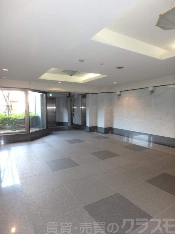 16/25 エントランス