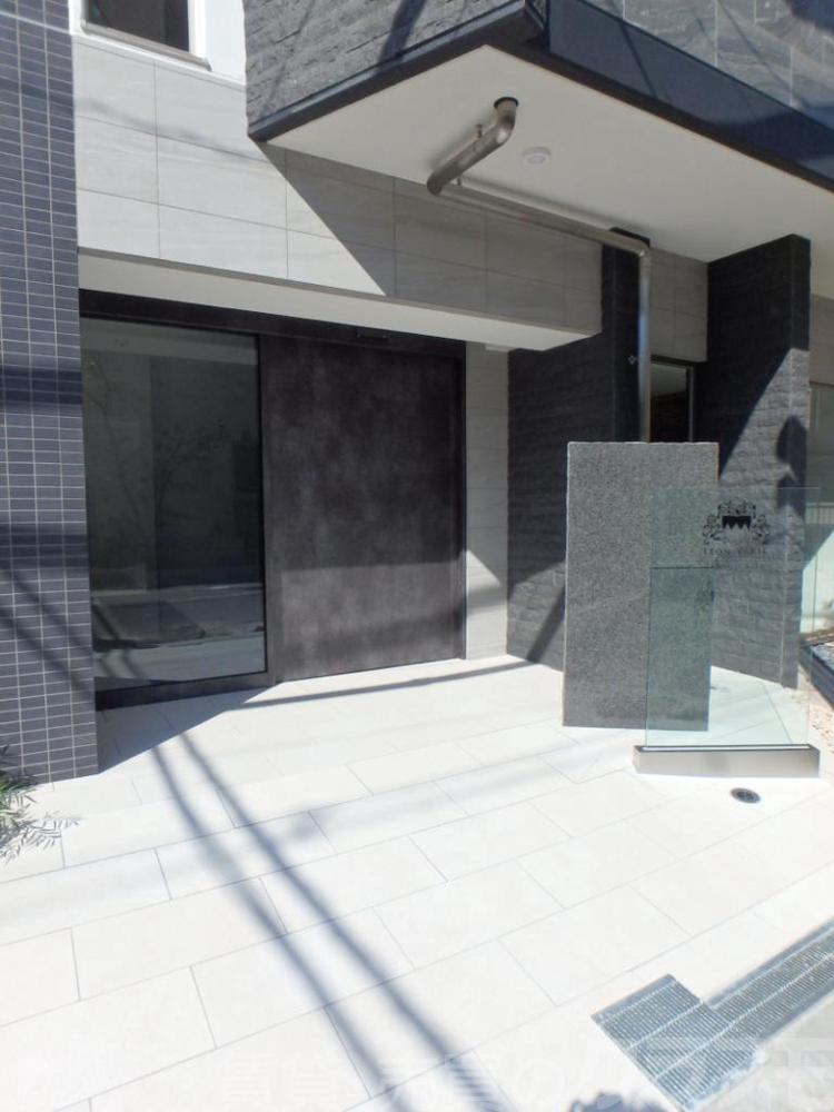 29/30 エントランス